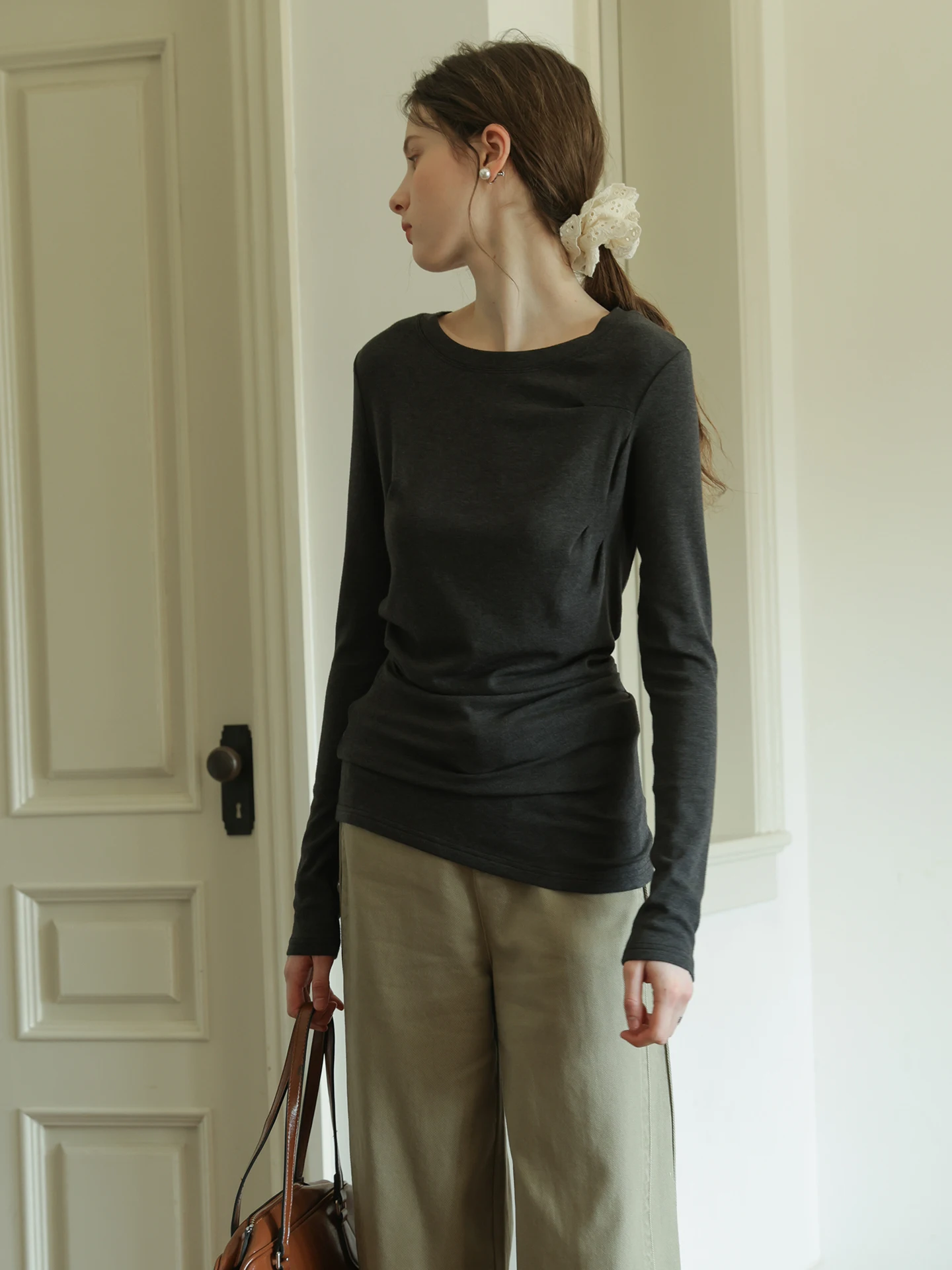 

Asymmetric Long Sve T-irt Women's Slim Fit Bla Versatile Base irt Commute Sle round Ne Pullover Top