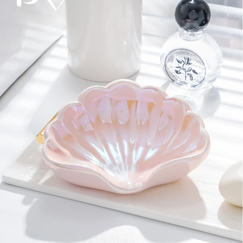 

Light Luxury Shell Drain Soap Box Bathroom High-end Creative Perforation-free Ceramic Portable Anti-slip Fairy Soap Dish Simple