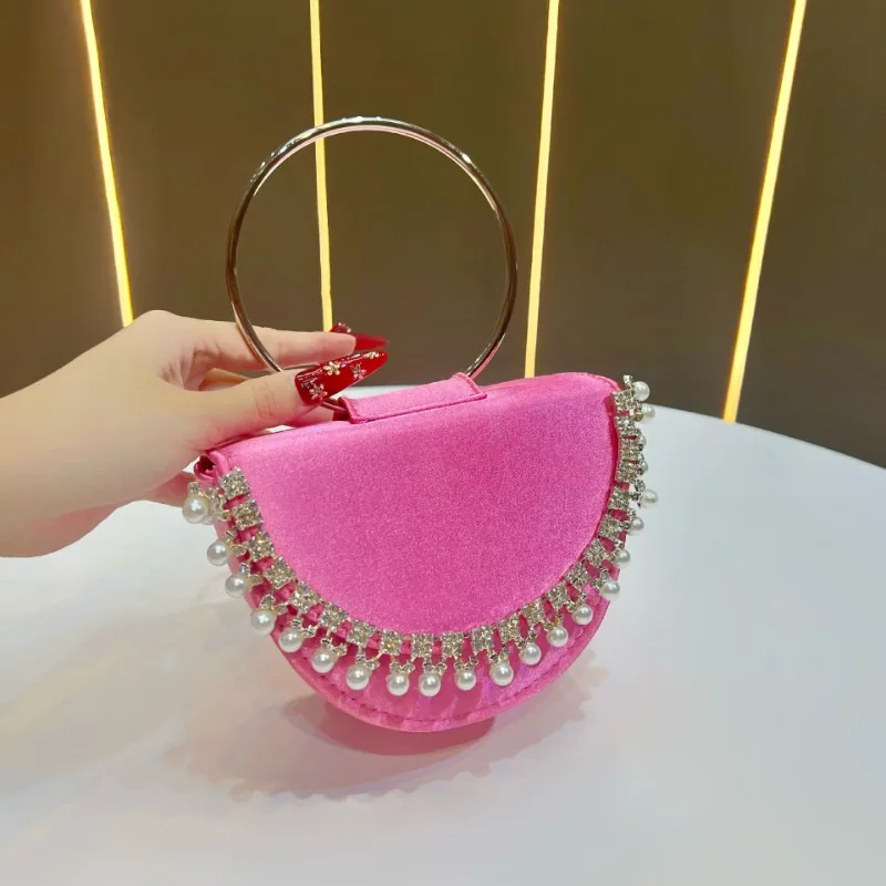 

Ярко-розовые вечерние сумки с круглой ручкой и хрустальным жемчугом, сумка в форме полумесяца, женская сумочка для выпускного/свадебной вечеринки, светло-золотой клатч