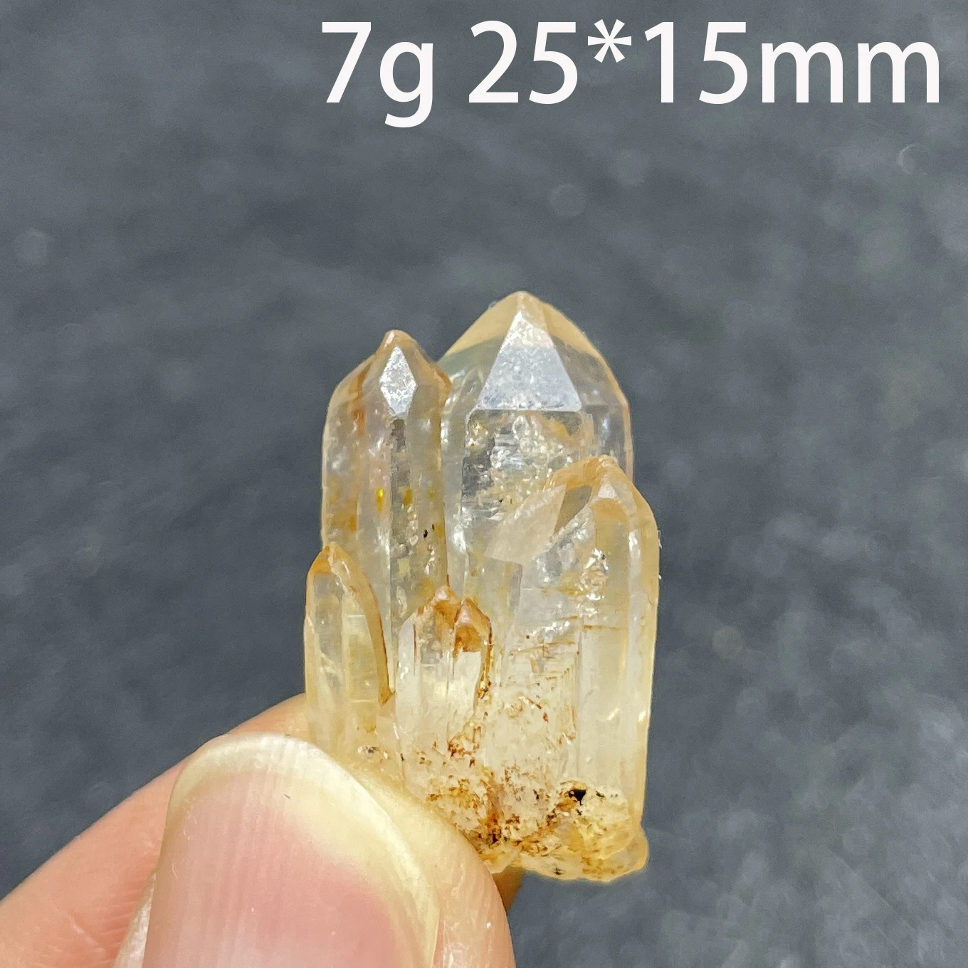 Natural Skeletal Crystal Point Fluorescence effect Mineral Specimen Clear Quartz Raw Rock Decor Rough Healing Stone Madagascar