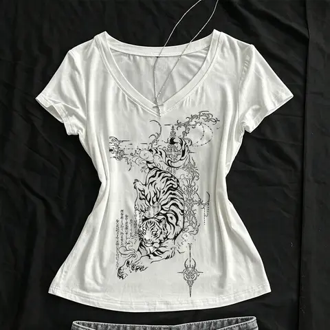 Fashion Y2k Style Vintage Graphic Women T-shirts Aesthetic Emo girl Cute Printing Tees Top Punk Gothic Streetwear Fit Tees 2000s
