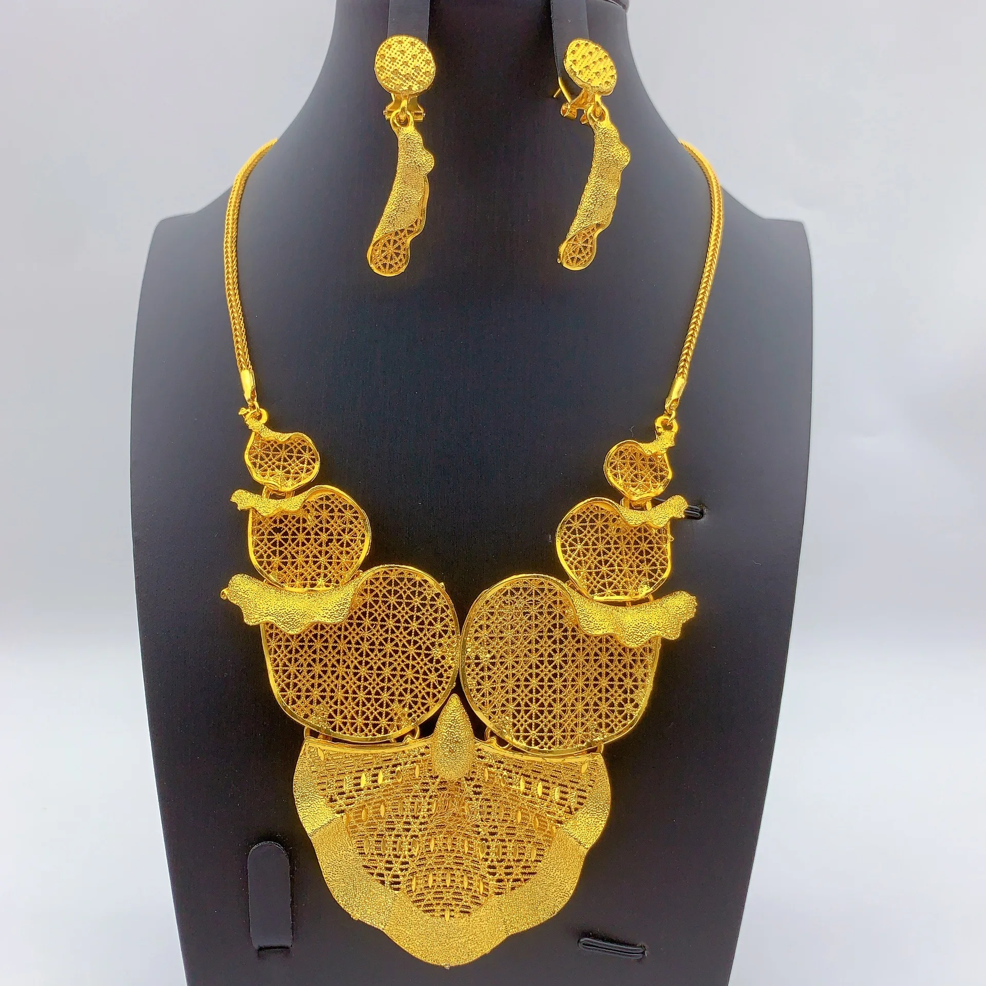 

Модные европейские серьги-колье из 24-каратного золота в Дубае для пар, подарок на свадьбу, комплект ювелирных изделий DD10984