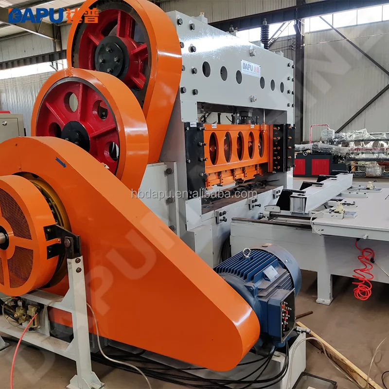 Macchina per la produzione di maglie di recinzione metallica espansa automatica con controllo PLC con componenti del nucleo dell'ingranaggio del cuscinetto del motore