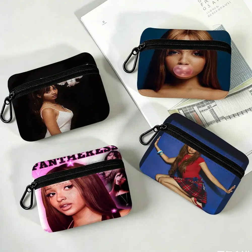 Singer Pink P-Pantheress Compact Oxford Cloth Zipper Pouch Detachable Carabiner Mini Coin & Key Wallet