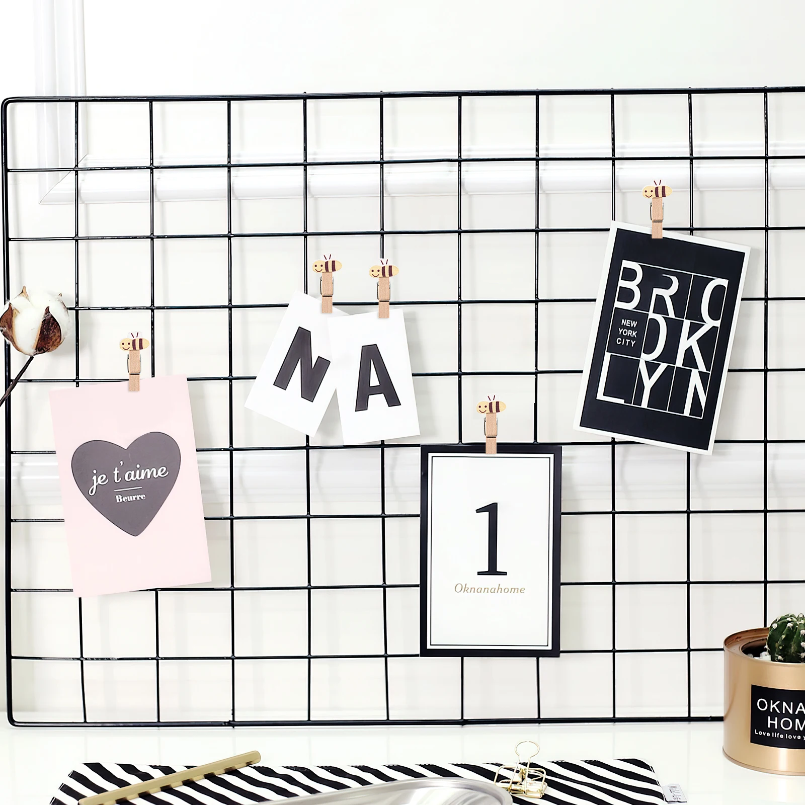 

10pcs Wooden Bee Clips Mini Natural Wood Clothespins For Photo Craft Decoration Display Party Favors Hanging Artwork Message