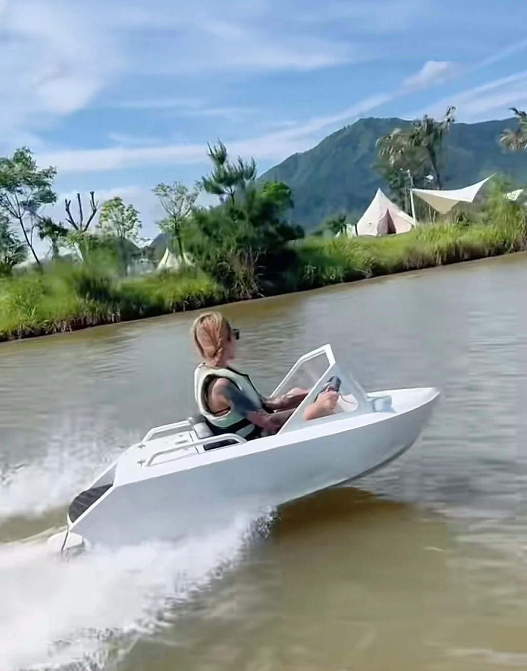 High Speed Jet Car Style Mini Kart Boat, Premium Stable Power Component Bring Unique Outdoor Water Surf Experience view 6