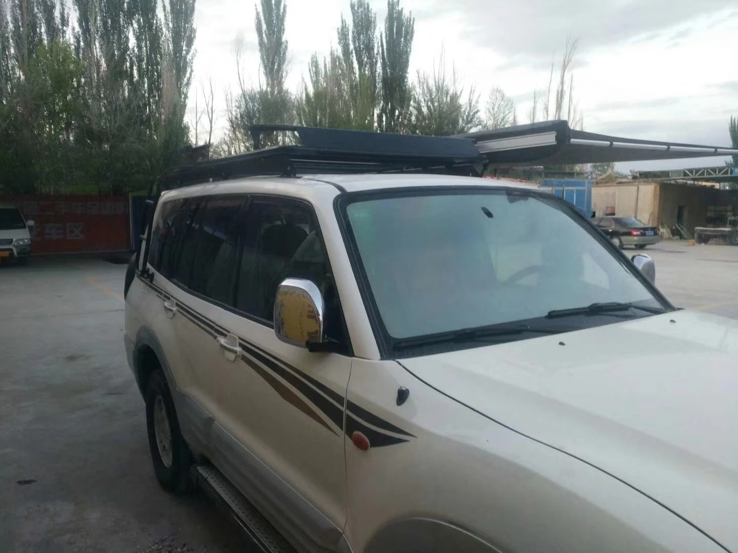 

Suitable For Mitsubishi V73 Luggage Rack, Bumper, Competitive Bar, Spare Tire Cover, Etc