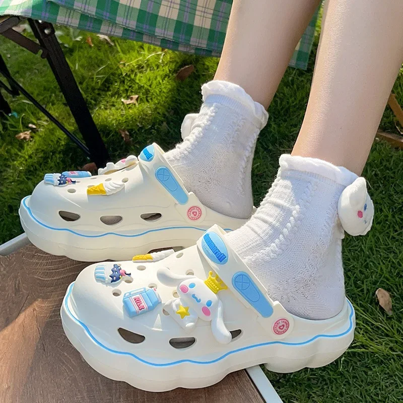 Kawaii Lolita Sanrio Hello Kitty jaskiniowe buty damskie letnie sandały na grubym obcasie Kuromi Cinnamoroll kapcie na co dzień damskie