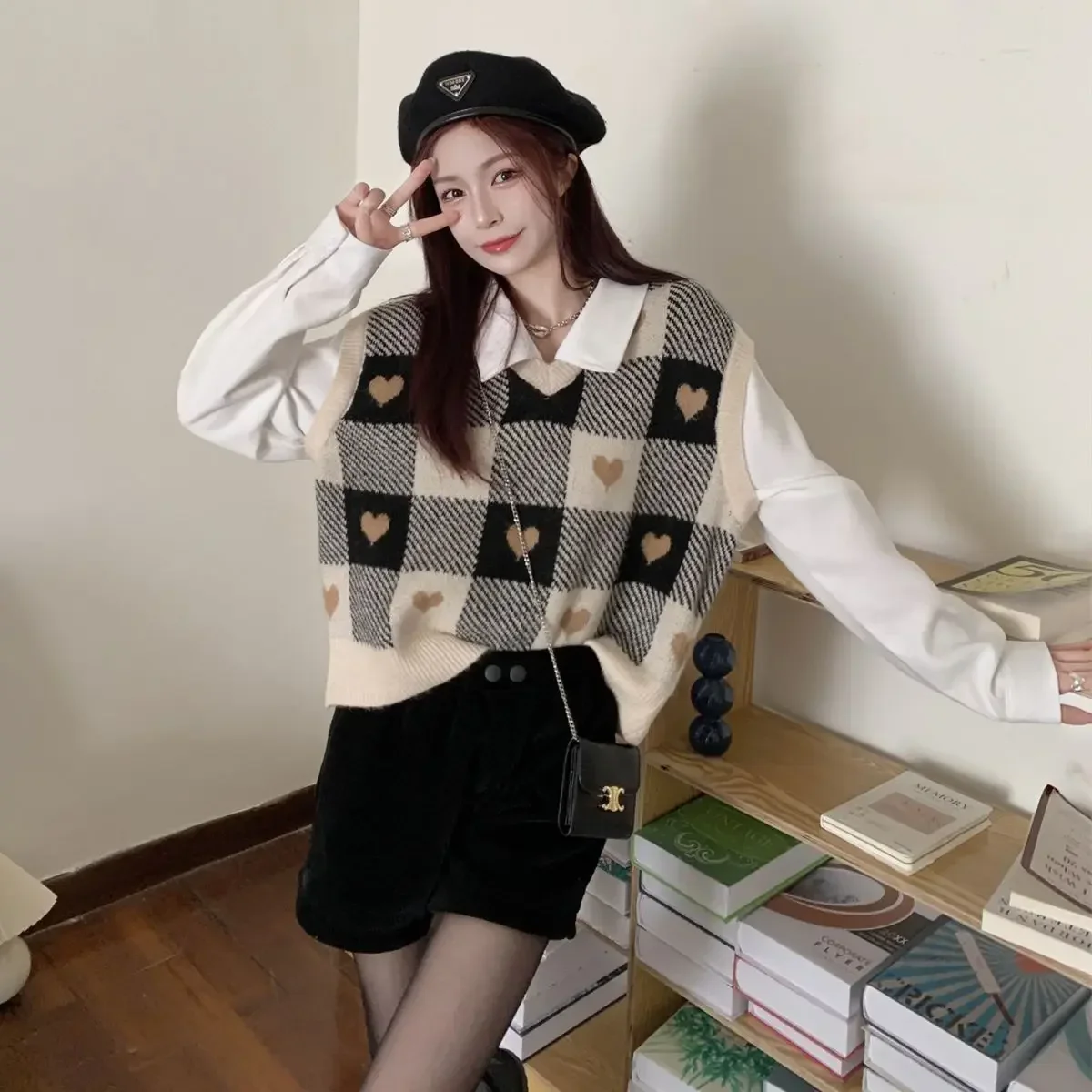 Cute Checkered Sweater Vests Women Sweet V-neck Female Ulzzang Heart-knitted Sleeveless Sweaters Tricot Jumpers Retro Students