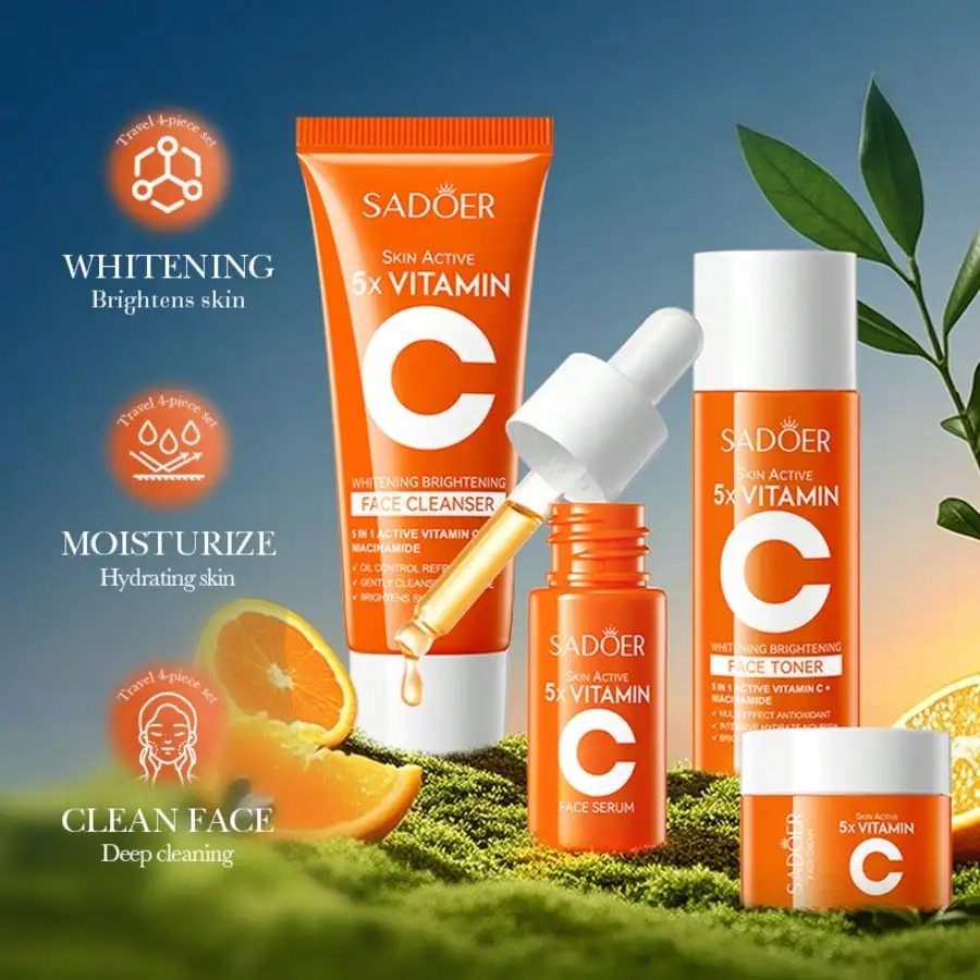 Vitamin C Skin Care Travel Set, low allergy formula, containing vitamin C and glycerin, deeply nourishes the skin.