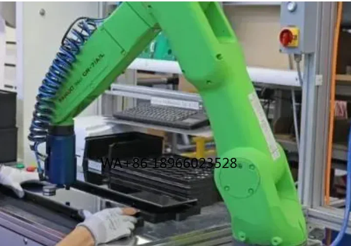 Realistic Discount  Cobot CR 4iA 6-axis Collaborative Robot With Robot Cloth Cover for Spraying In Car Assembly Factory