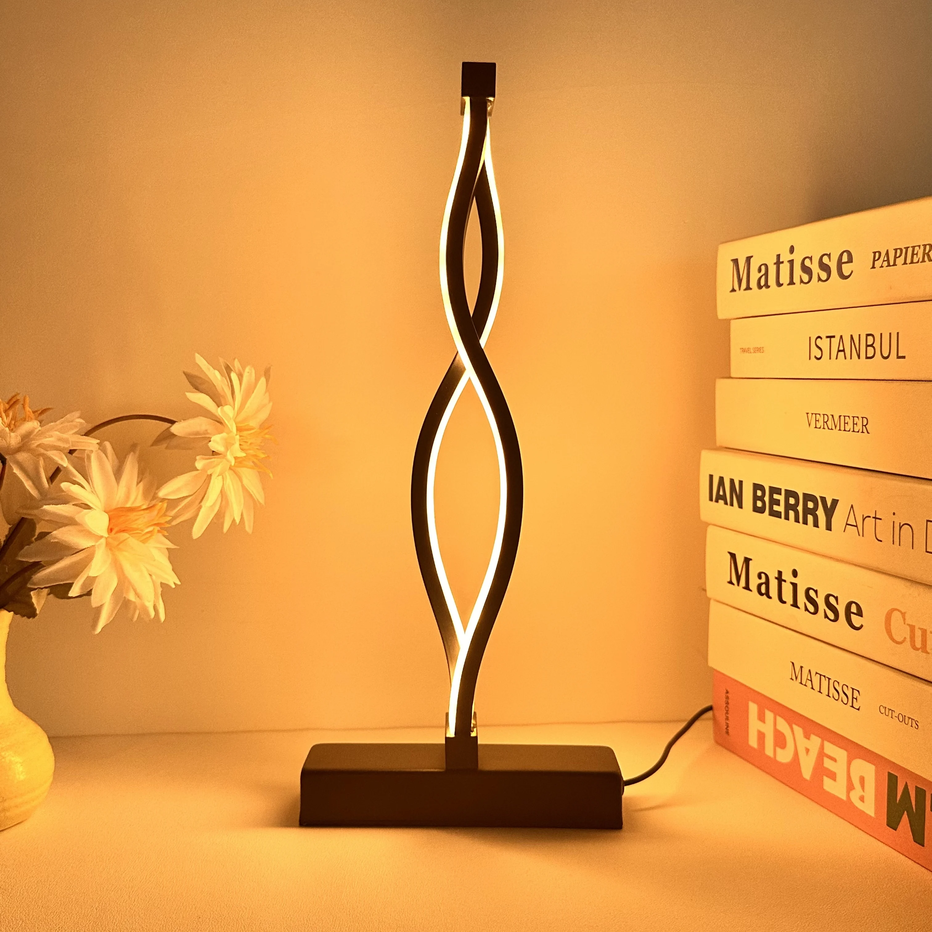 

1PC Simple Desktop Desk Lamp - USB Plug-in Three-Tone Lighting Night Light