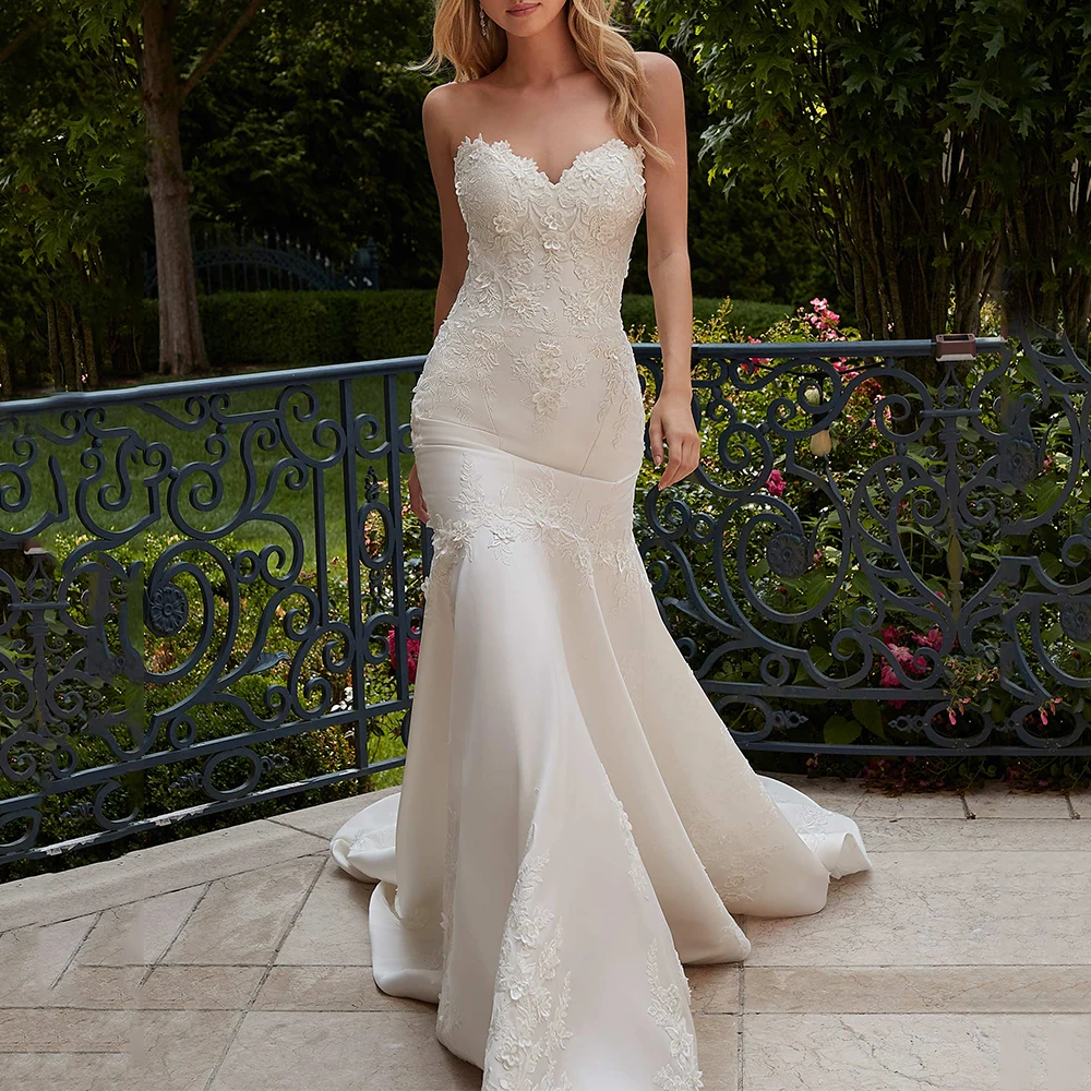 

Gorgeous Sweetheart Mermaid Wedding Dress Delicate Applique Sexy Bridal Open Back with Buttons Gowns Floor Length Sweep Train