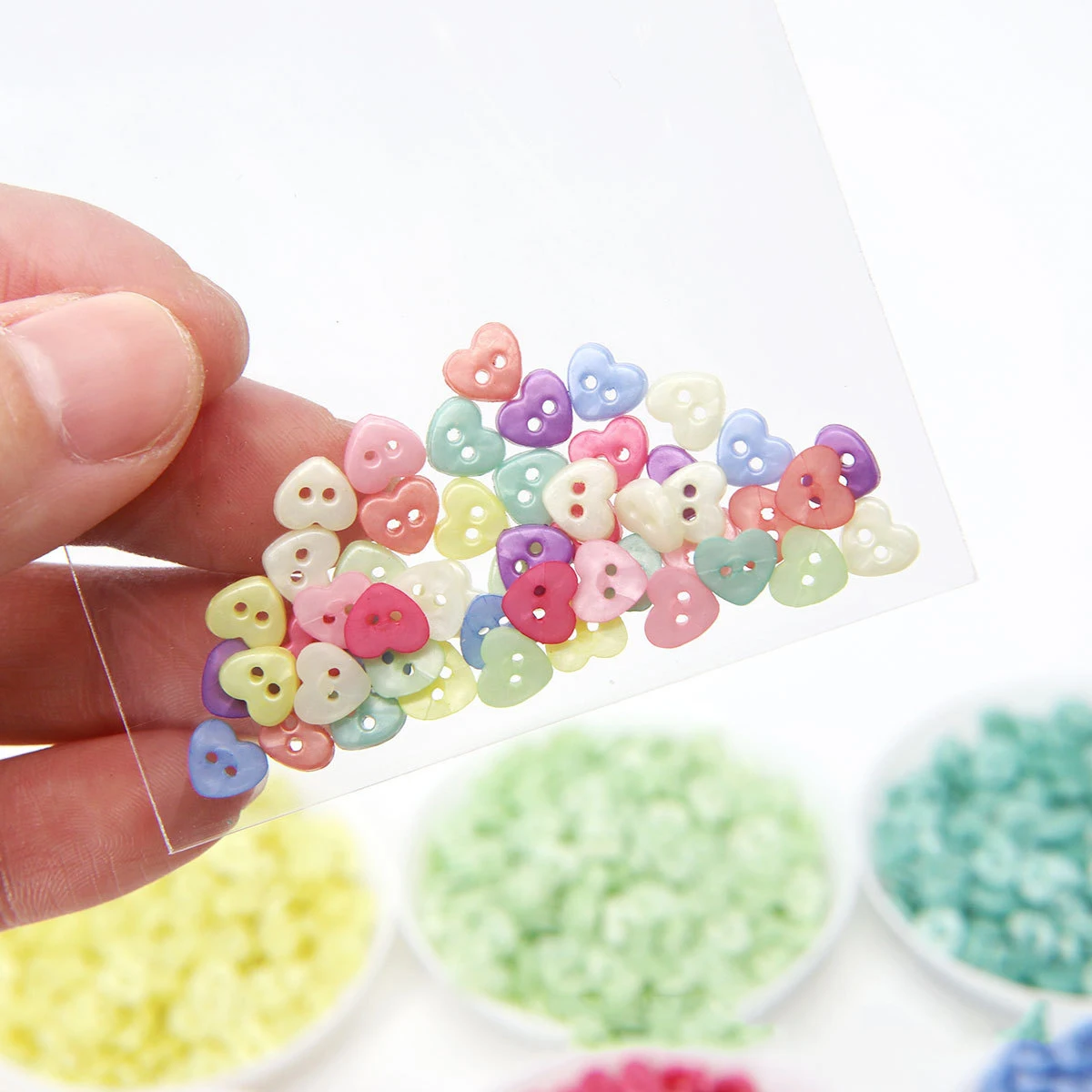 50-200pcs 6mm Resin Sewing Buttons Scrapbooking DIY 2 Holes Heart Handwork Buttons Clothing Crafts Accessories Gift Card Decor