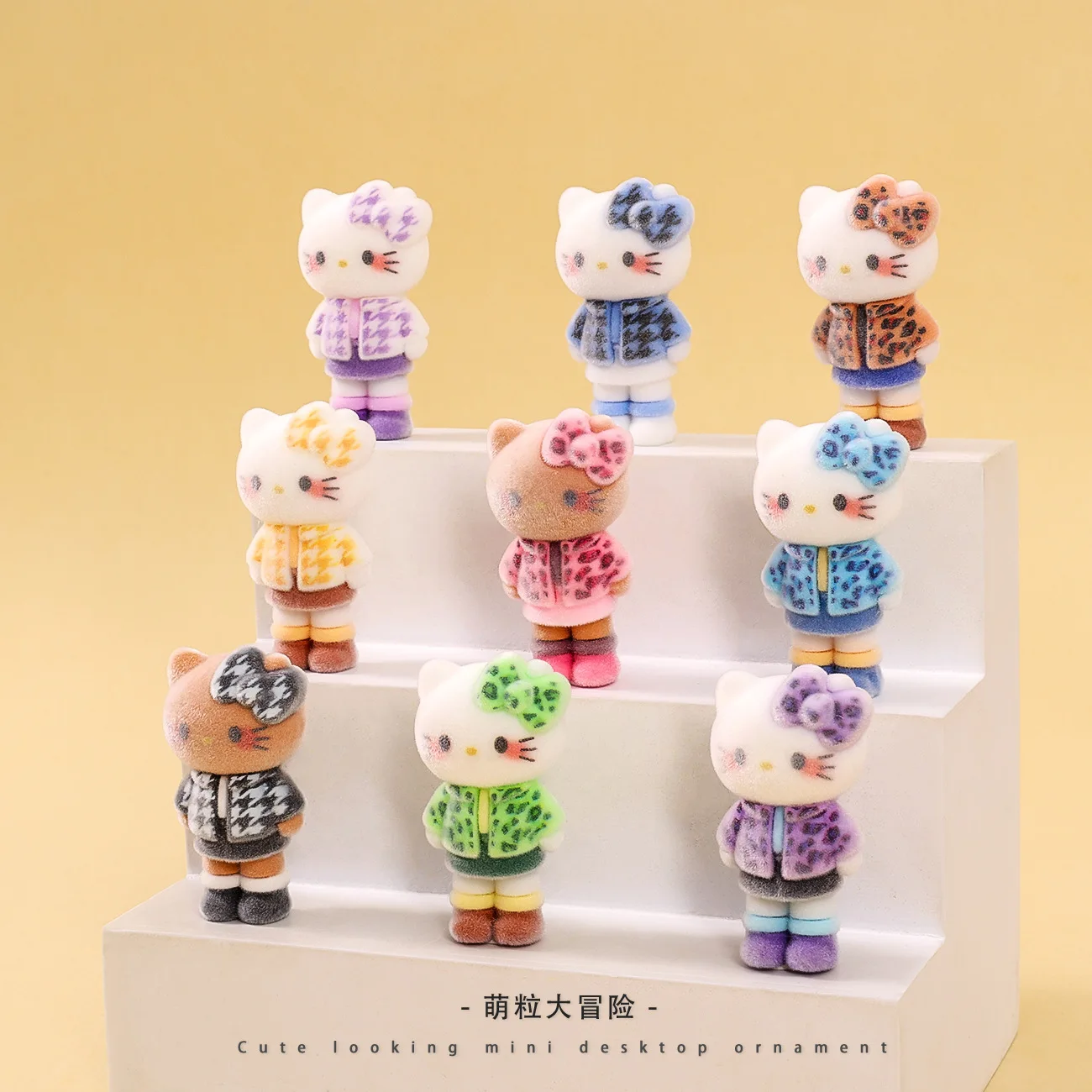 

Hello kitty Ornament Colorful cartoon KT cute doll, fashionable toy, instant match, small living room or desktop decoration