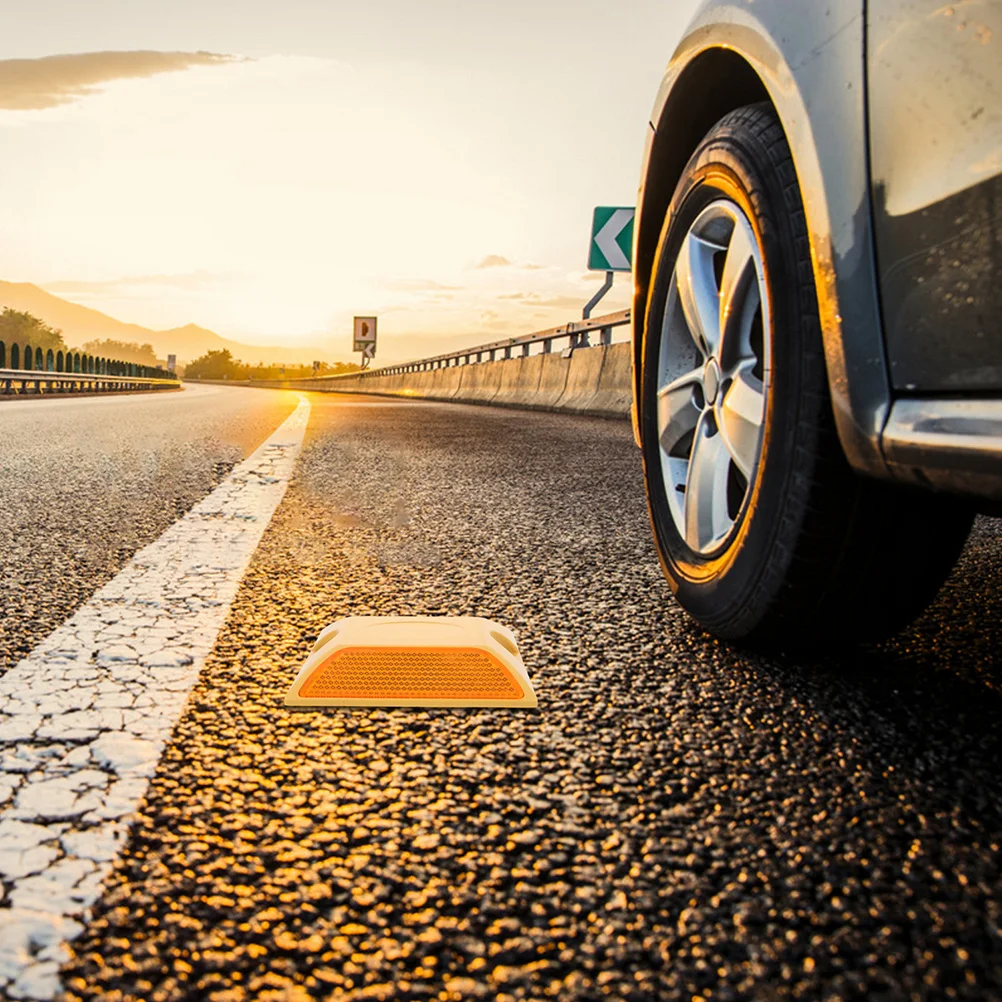 3Pcs Reflective Raised Road Studs Dual Sided Plastic Driveway Highway Safety Road Markers Pavement Reflectors Highway Buffer Pad