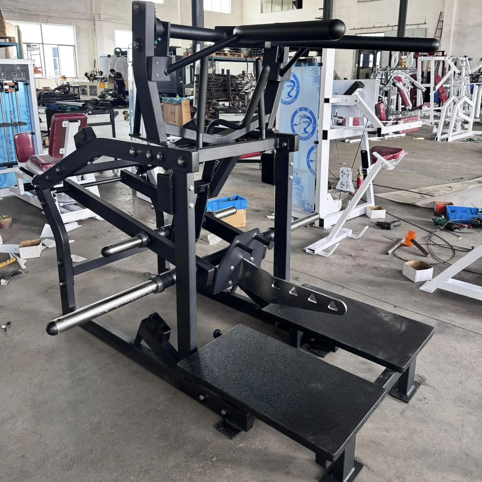 

Commercial Strength Plate Loaded Hip Belt Squat Standing Pit Shark Multi Functional Belt Squat