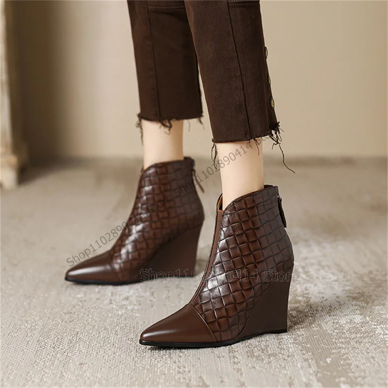 

Brown Black Embossed Design Pointed Toe Ankle Boots Back Zipper Women Shoes Wedges Heel Fashion Party 2023 Zapatos Para Mujere