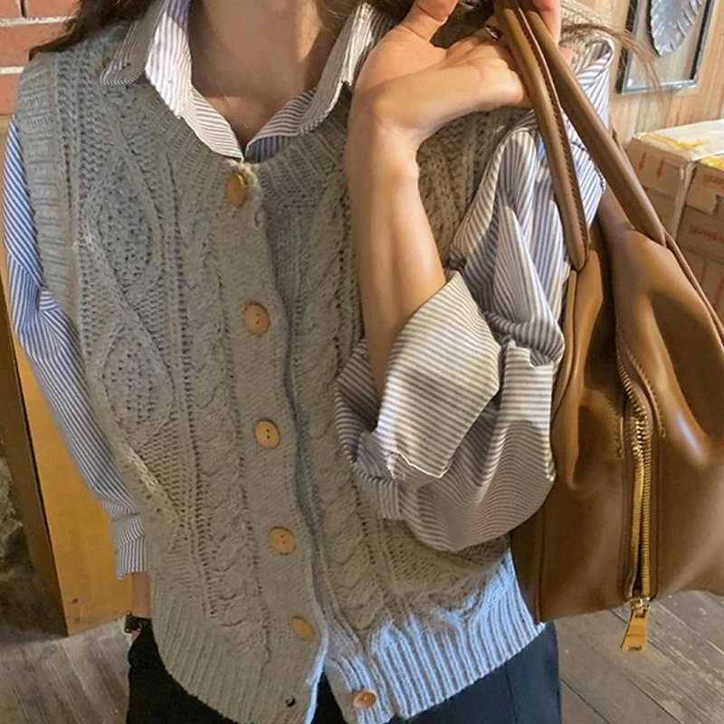 Korean Gray Sweater Vest Women 2024 Fashion Round Neck Twist Knitted Sweater Woman Autumn Winter Button Up Knitted Jumper Female