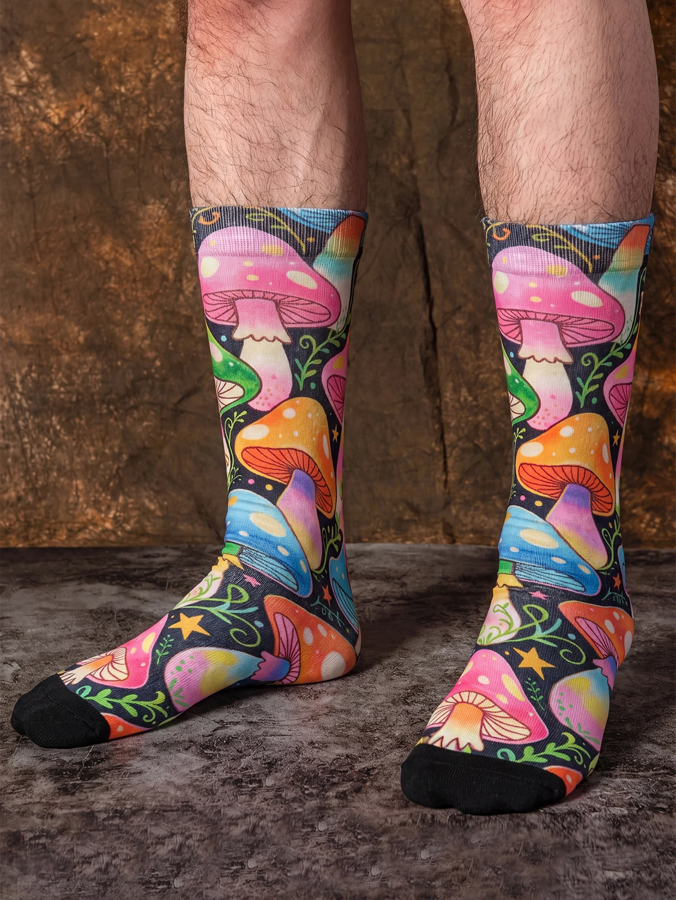 1 Pair of Full-Print Rainbow Poisonous Mushroom Mid-Calf Socks, Unisex, Novel and Fun, Summer Trendy Wear, Breathable, Sweat-Wicking, Casual, Multifunctional, Fashionable Cartoon Pattern Crew Socks, Suitable for Students, Adults, Gift-Giving, and Daily Use