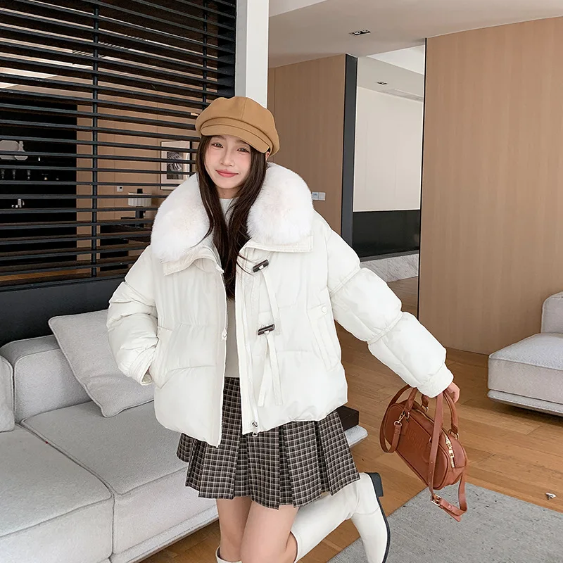 Nueva Chaqueta corta de algodón de invierno para mujer, Chaqueta de algodón holgada coreana, abrigo de algodón grueso con cola de piel grande, Parkas para mujer, prendas de vestir exteriores