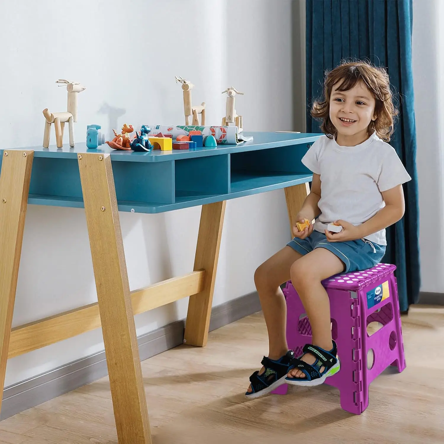 13"" Folding Step Stool For Adults And Kids Holds Up To 300 Lbs,Non-Slip Folding Stools With Portable Handle, Compact Plastic