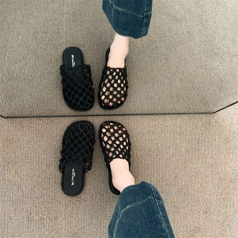 

2026 Summer New Women's Woven Cutout Mule Sandals Luxury Hollow Out Closed Toe Flat Slippers For Outdoor