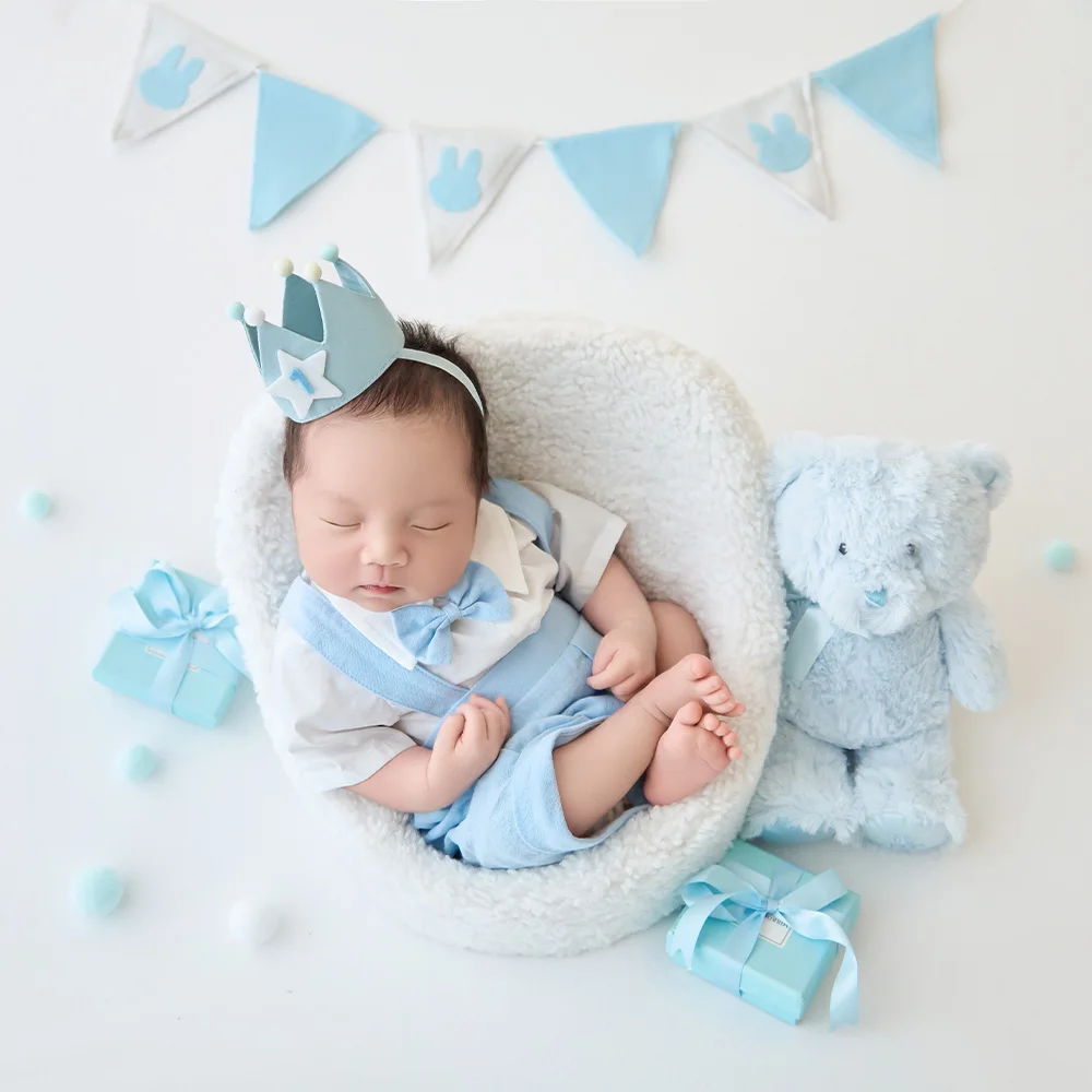 

Lovely Bear Theme Newborn Photography Props Blue Infant Photo Costume Set Plush Bear Props for Baby Boy Milestone Shoot Sessions