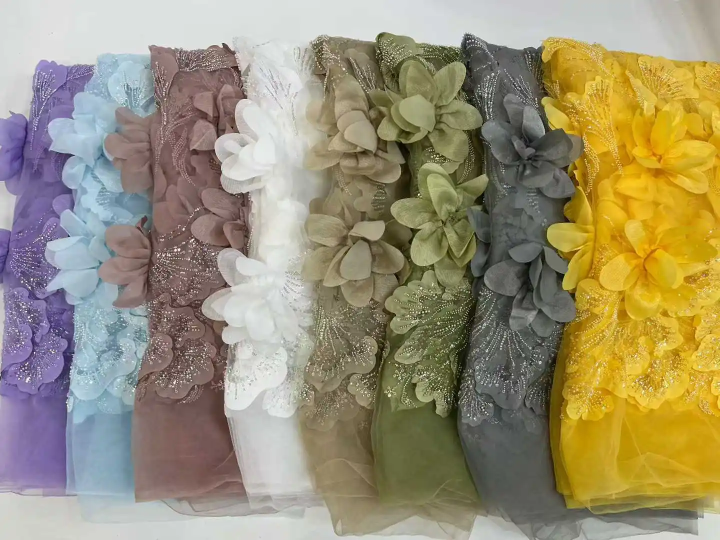 African 3D Floral Lace Fabric French Nigerian Sequins Beaded Tulle Lace Fabric For Women's Party Wedding Dresses