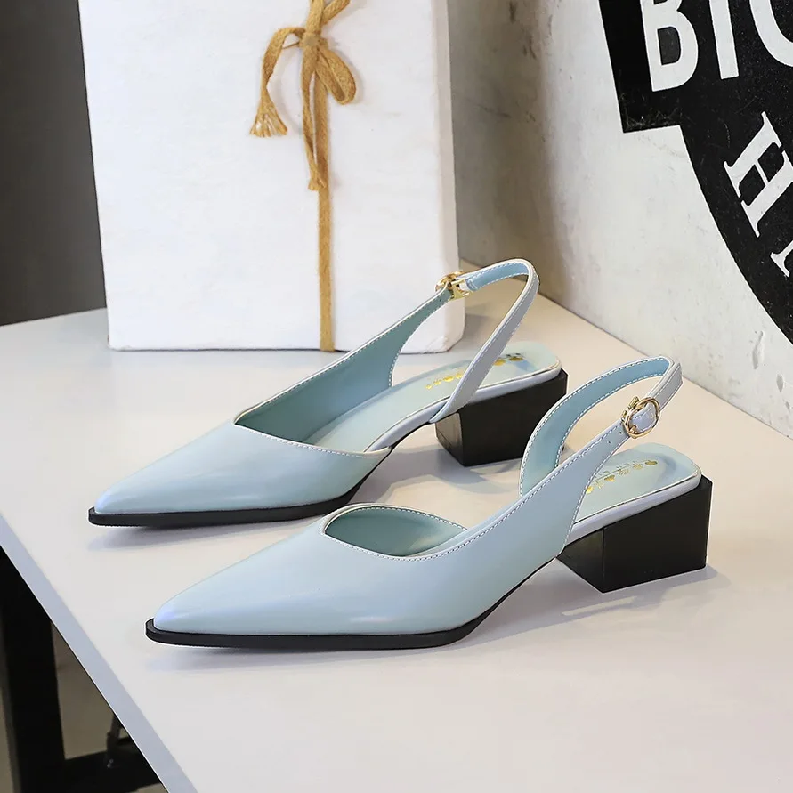 

Single shoe hollow out temperament, shallow mouth comfortable, thick heel, simple mid heel, side empty women's shoes