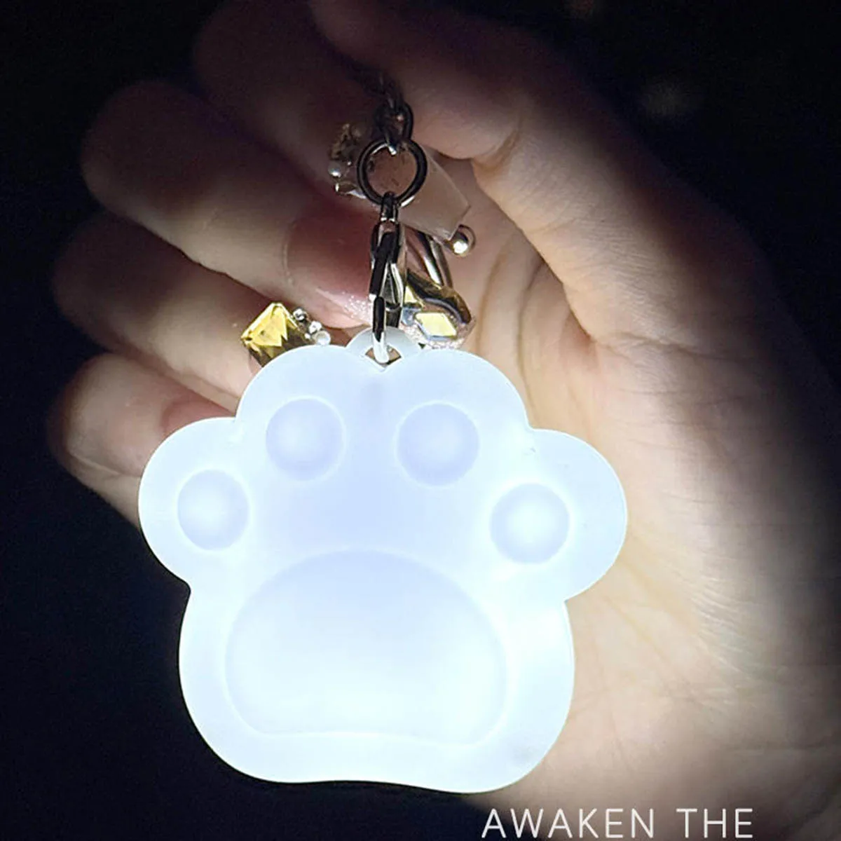 ไฟเซ็นเซอร์สัมผัสแบบใหม่ ไฟเรืองแสง ดีไซน์สร้างสรรค์ รุ่นชาร์จไฟได้ อุปกรณ์เสริมกระเป๋า พวงกุญแจ จี้ไฟ ไฟกลางคืน ไฟเซ็นเซอร์