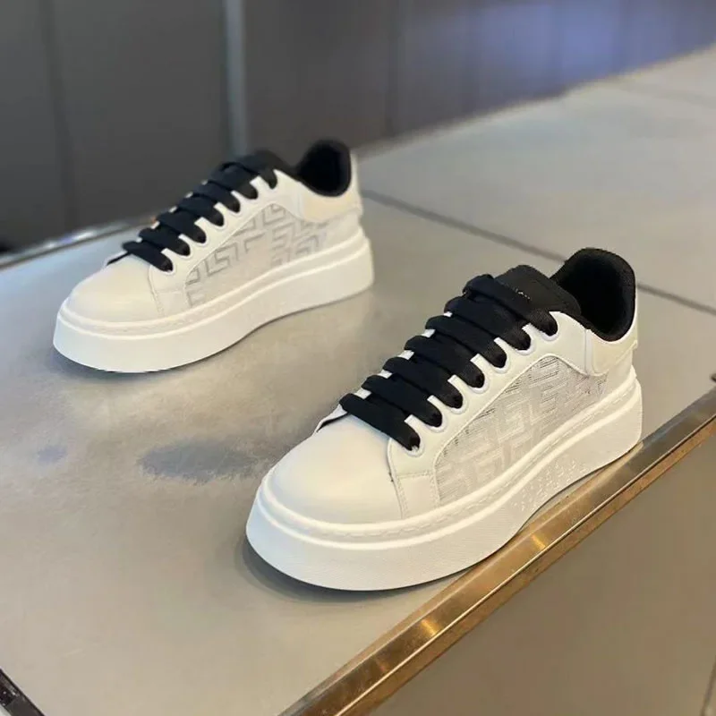 

High Quality Hot Seller 2025 Summer New Classic Small White Shoes Men Round Head Muffin Campus Fashion Trend All The Board Shoes