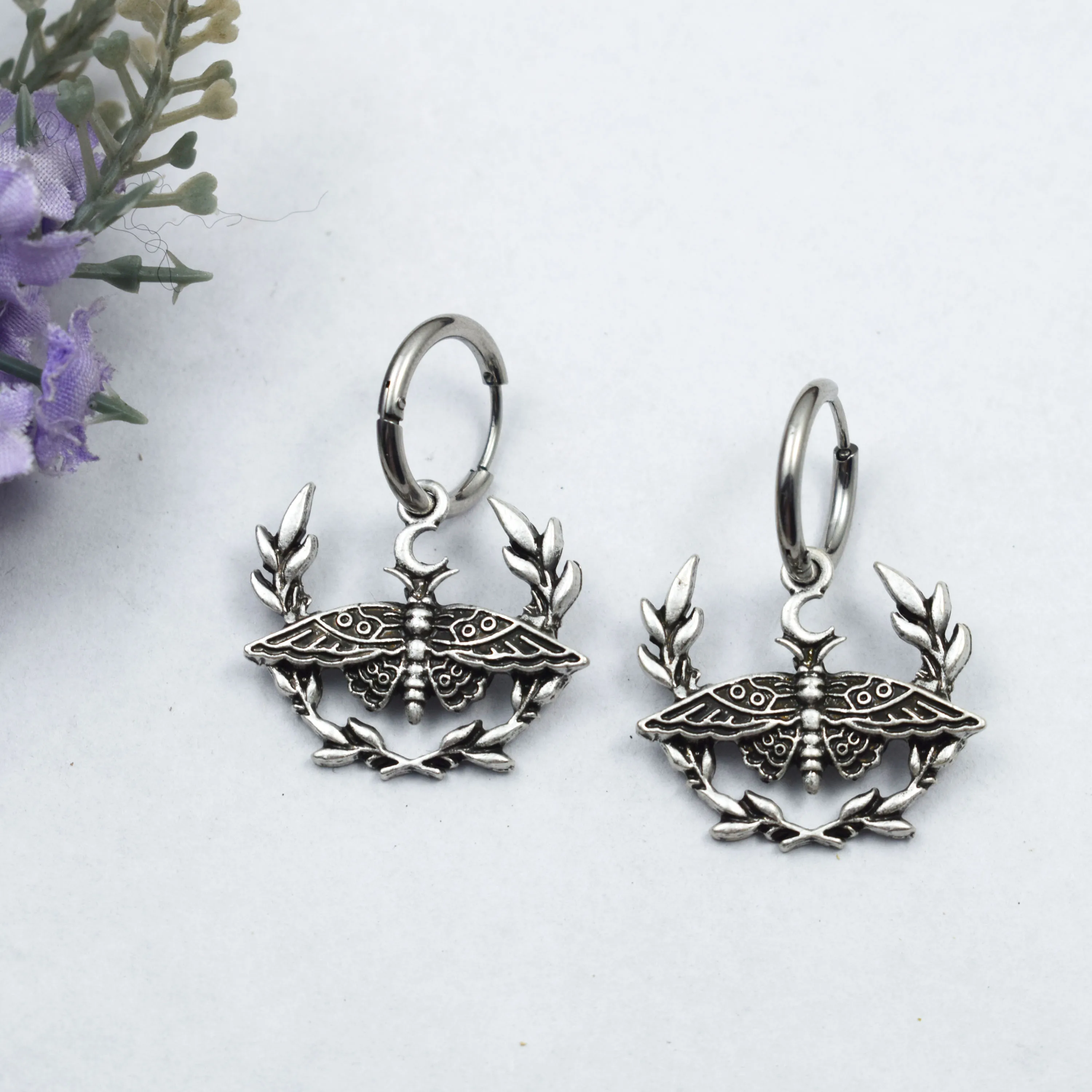 أقراط Wicca Moon Dead Moth إكسسوارات لطيفة هدية للنساء #3