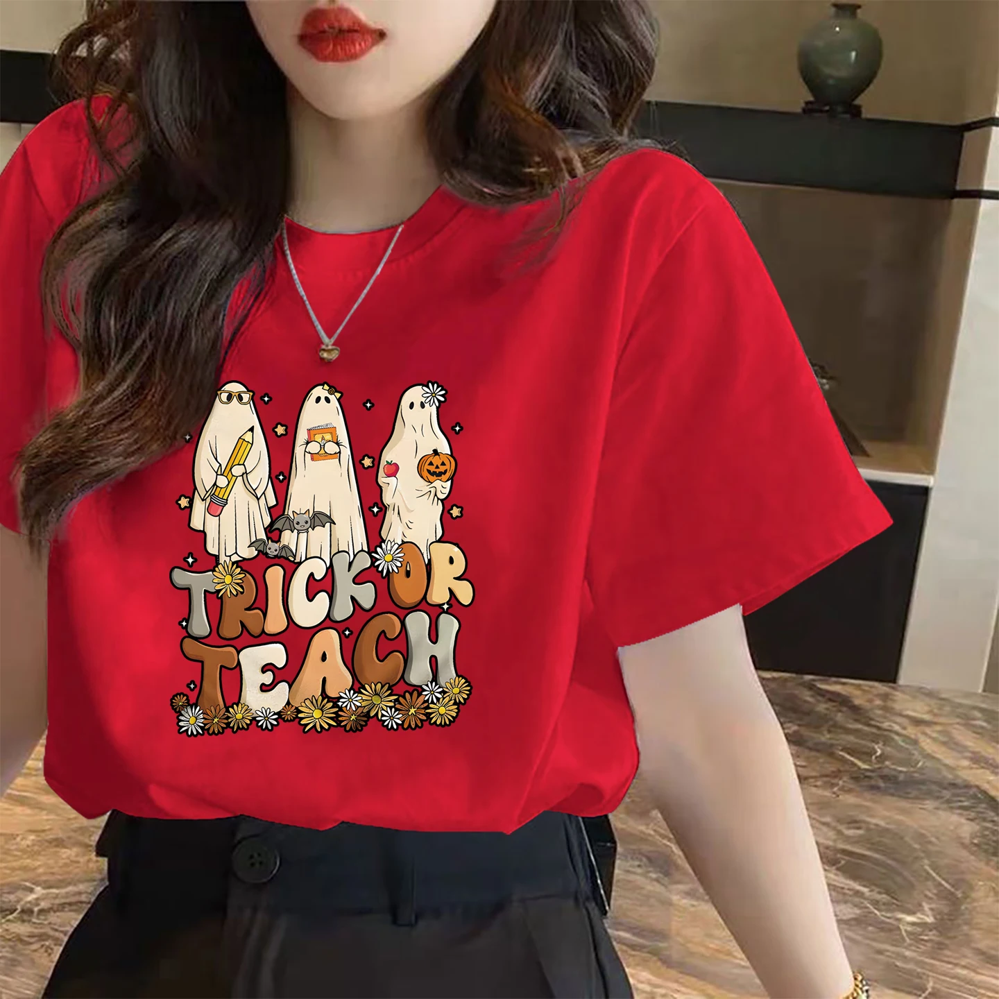 เสื้อยืดฮาโลวีน 2025 แฟชั่นใหม่ ขายดี เสื้อแขนสั้นลำลอง สตรีทแวร์ ลายผี เสื้อยืดคอตตอน คอกลม