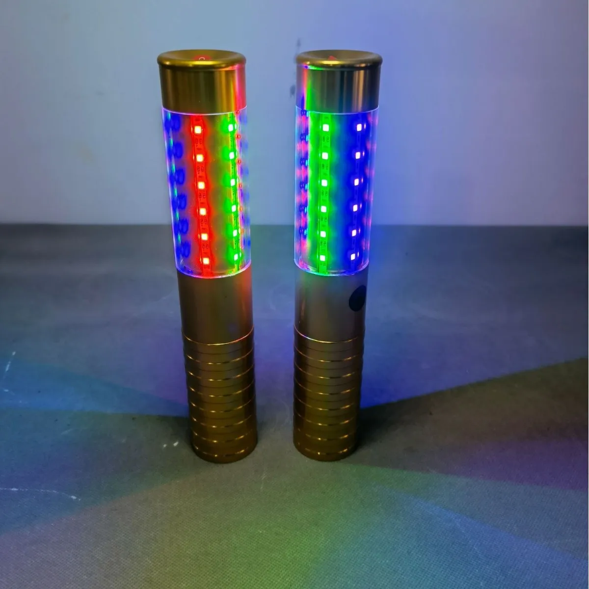 

LED charging luminous color gold flash stick bar KTV handheld flash stick out of wine atmosphere champagne stick 23cm