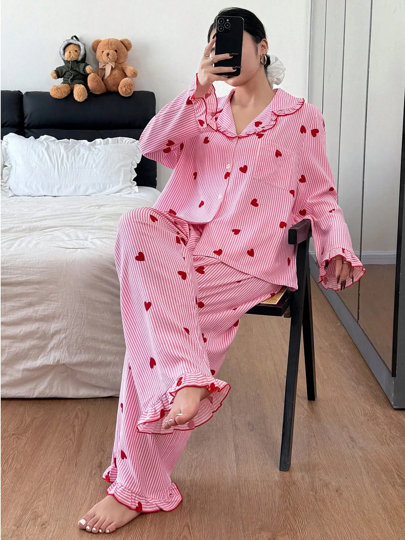 

Plus Size Women's Striped Heart Print Pajama Set with Ruffle Collar, Cozy Fall Winter Sleepwear