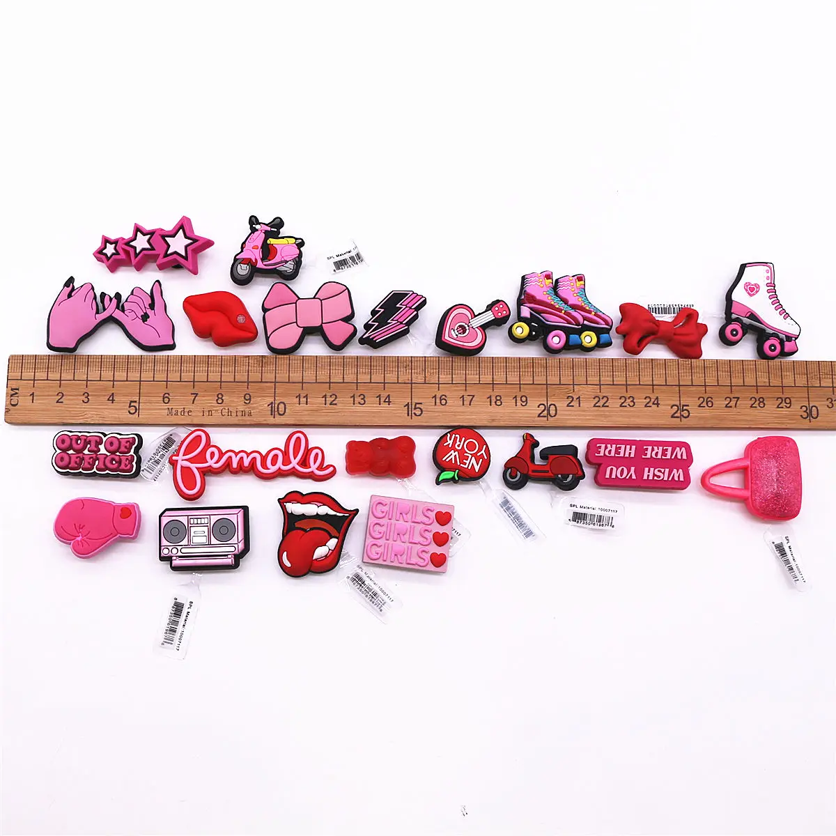 1 Pcs Original Designer Shoe Charms Accessories Pink Girl Style Shoes Decorations Roller Skates Bow Clog Pins for Friends Gifts