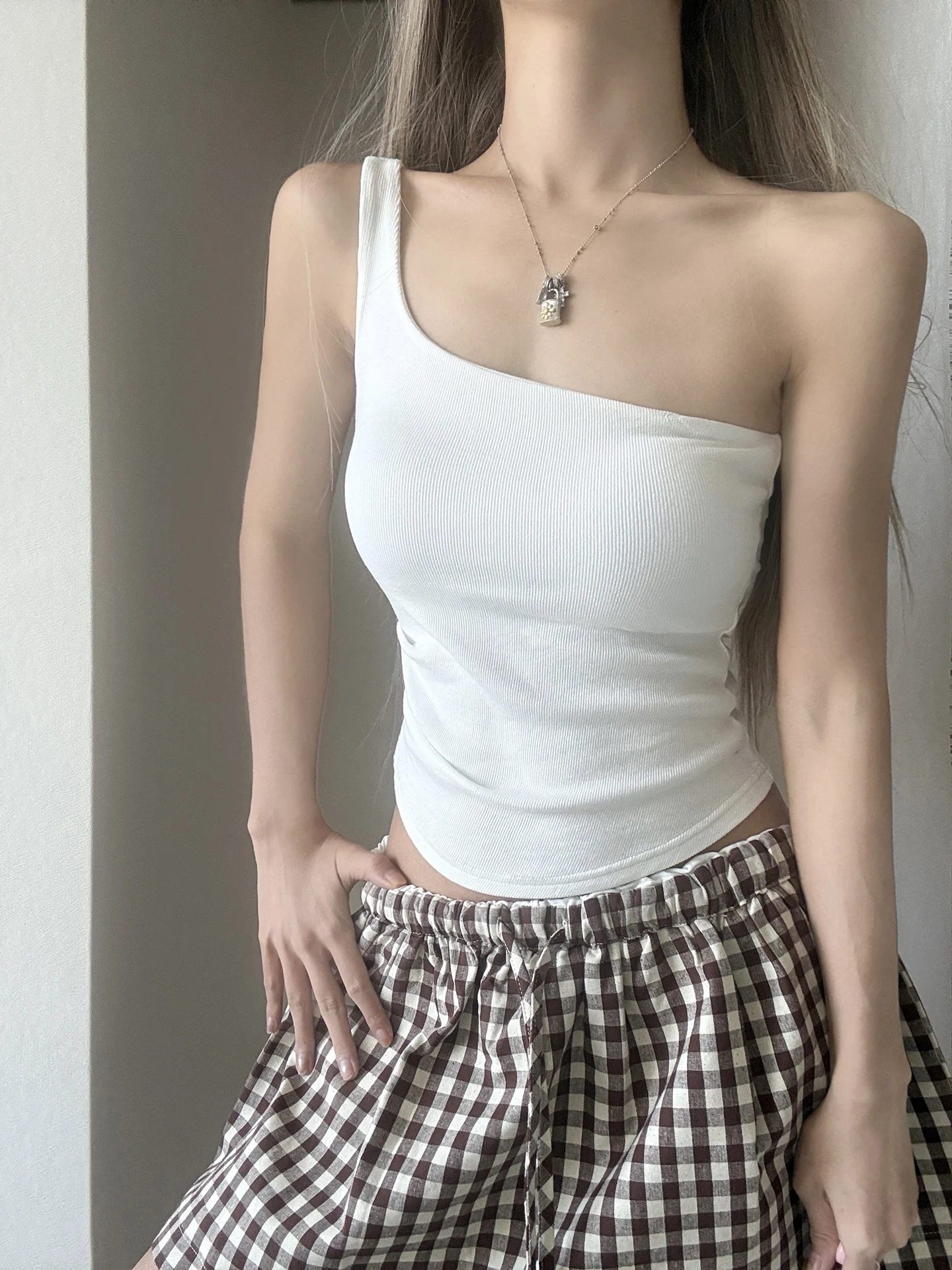 MianCun Simple Shoulder Strap Vest Women Summer Outerwear Elegantly  Short Elastic Knitted Top Slim Fit High Stretch