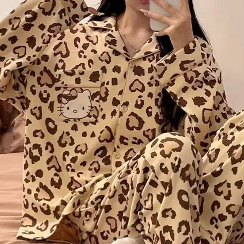 

Sanrio новые пижамы с леопардовым принтом, пижамы с котенком и принтом, женские милые весенне-осенние брюки с длинными рукавами, свободная домашняя одежда для отдыха