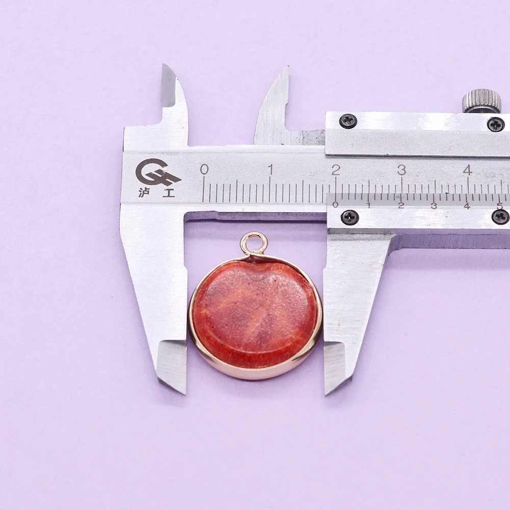 

Classic Red Synthetic Coral Flat Round Bezel-set Gold-plated Single-hole Pendant DIY Jewelry Accessories Necklaces and Earrings