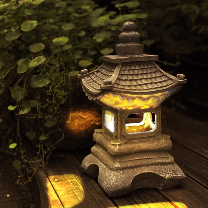 Garden Solar LED Pagoda Lantern Statue Light Outdoor Japanese Resin Landscap Decorative Lamp Ornament for Balcony Garden