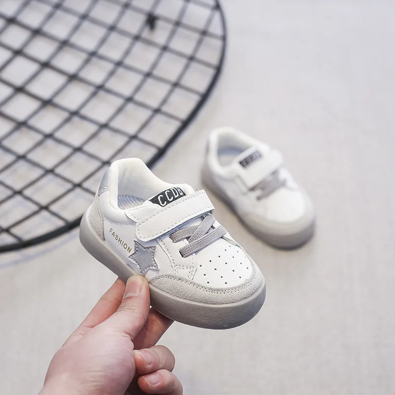 Sepatu Gump sol lembut anak-anak, Sneaker kasual Korea untuk anak laki-laki dan perempuan