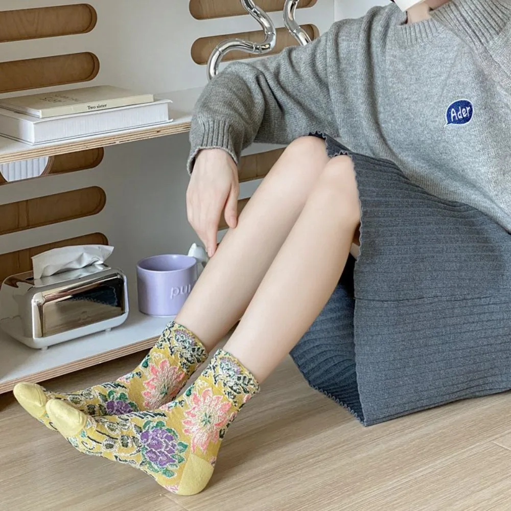 ルネッサンス柄ソックス - ヴィンテージフレンチ風ミッドカーフソックス、クラシックな花柄デザイン