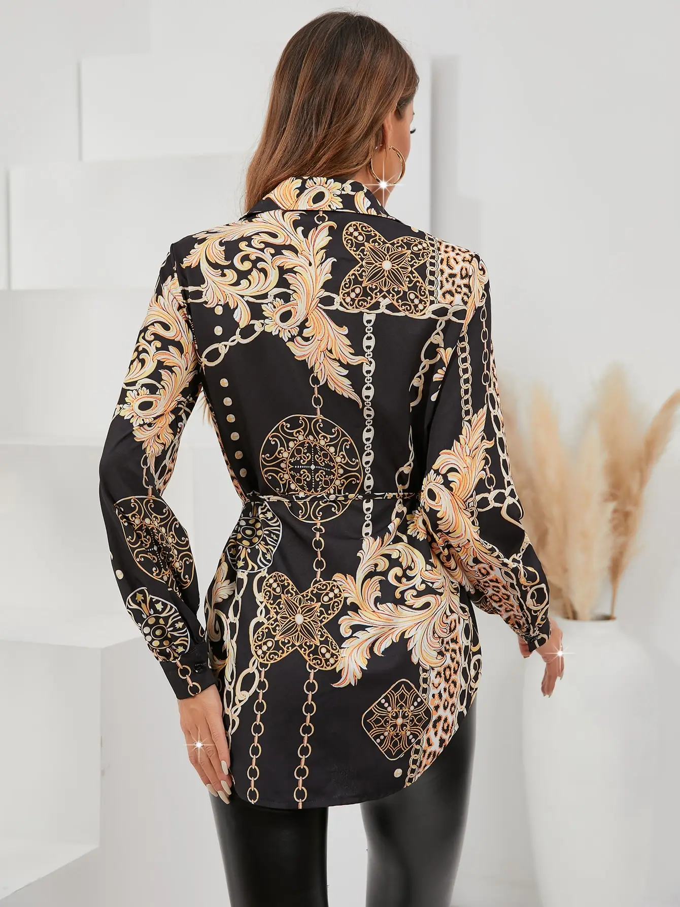 Autumn Baroque pattern curved hem front button-up shirt