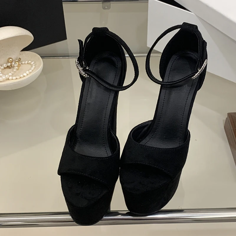 Liyke Model Show Sexy Extreme - Thong Flat Sandal ulasan dan harga