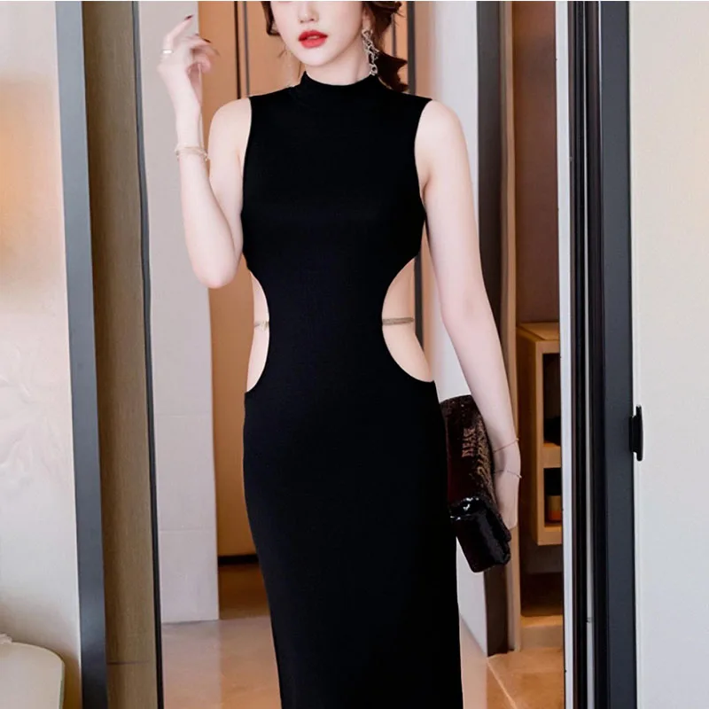 2025 New Women's Fashion Versatile Slim Fit Black Dress with Cut-Out Design and Jewelry Accents, Long Style