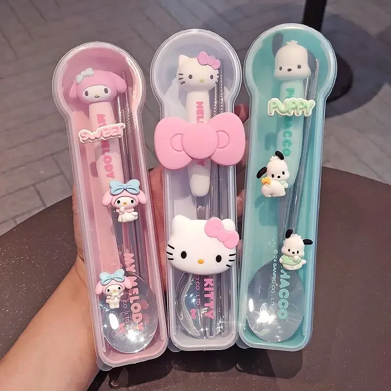 

Sweet My Melody Pochacco Anime Kawaii Sanrio Portable Tableware Cute Hello Kitty Pochacco Chopsticks Spoon Set Gifts for Kids