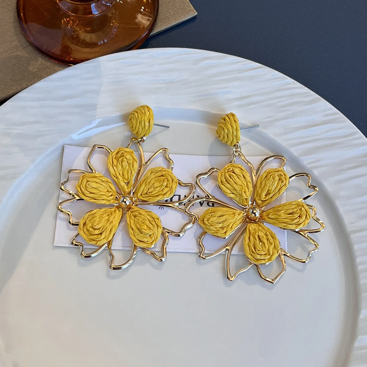 Seaside flower earrings, Lafite grass popular, high-end, light luxury, salt sea stars, niche temperament earrings
