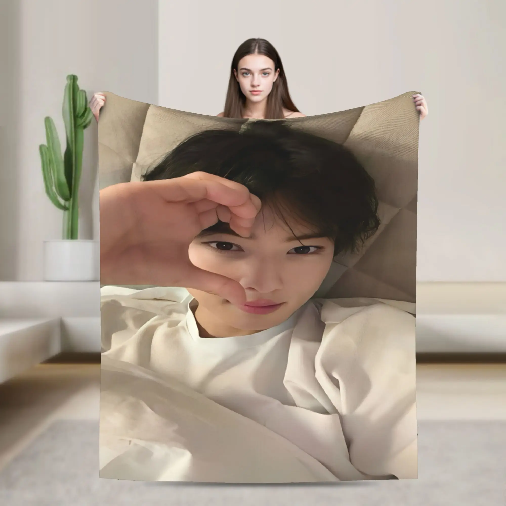Funny CHA EUN WOO kpop ASTRO idol Blankets Ultra-Soft Flannel  Cozy Throw Blanket Machine Washable