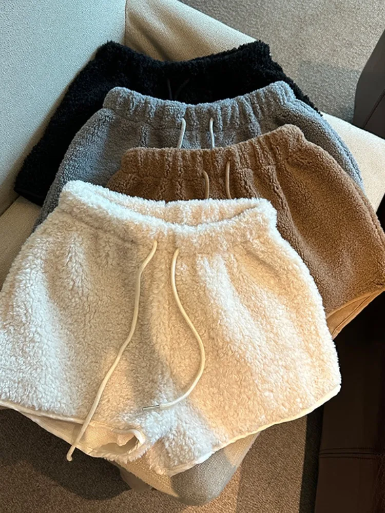 

Women's Casual Thickened Lamb Fur Short Pants Elastic Waist Drawstring Loose Leisure Autumn Winter Outerwear Warm Wide Leg Ho...